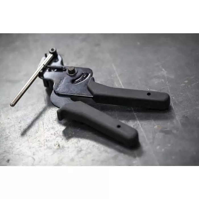 Offer rs-pro-cable-tie-gun-03-a-123mm-capacity-493-1958-rs RS PRO Cable Tie Gun 0.3-12.3 mm Capacity Steel