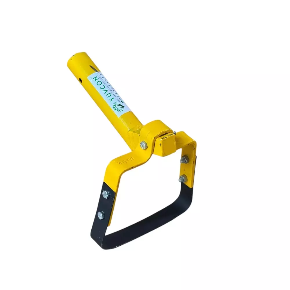 Yuvismart Manual Weeder with 165.1 mm (6.5 Inch) MS Powder Coated Blade for Agriculture and Gardening Use