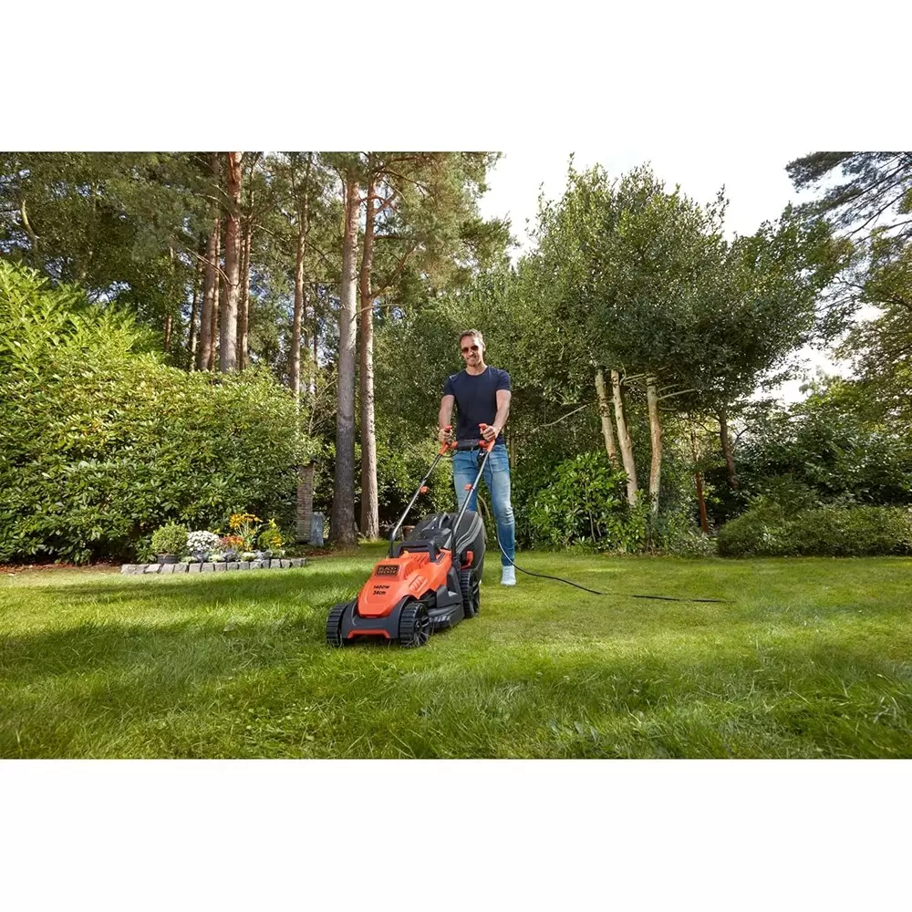 blackdecker-lawn-mower-with-bike-handle-plastic-1400-w-power-13-inch-3302-mm-cutting-width-400-m-mowing-area-for-grass-cutting-bemw461bh-b1