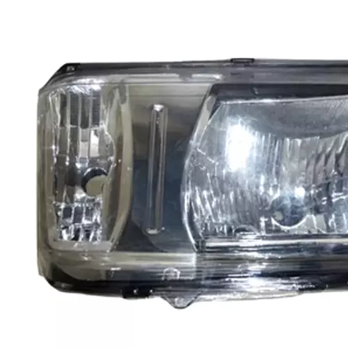 Hella 358.185-031 Head Lamp for Tata 709 /Signa (R)