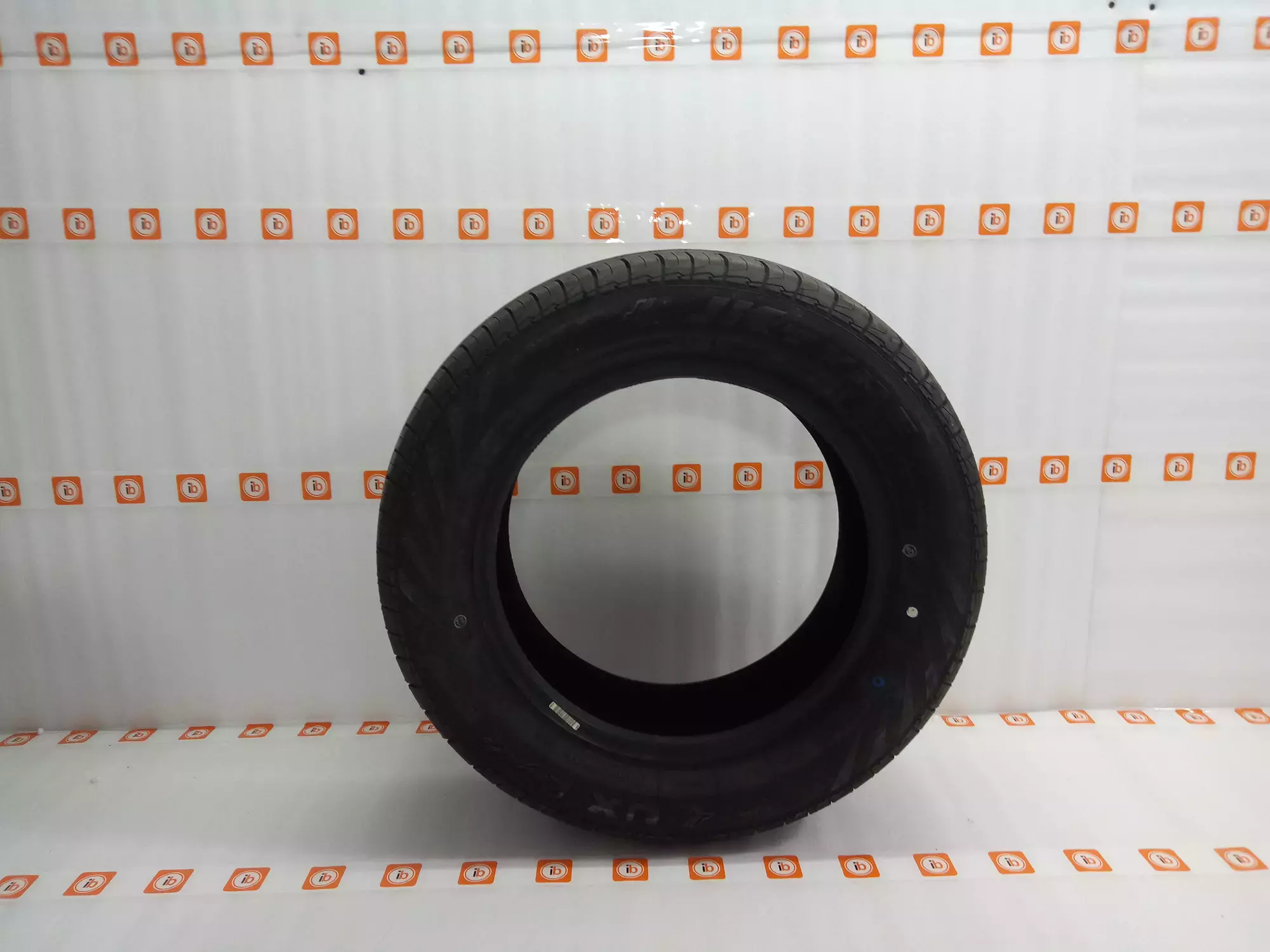 jk-tyre-ux-royale-t-21560-r16-tubeless-tyre-for-car