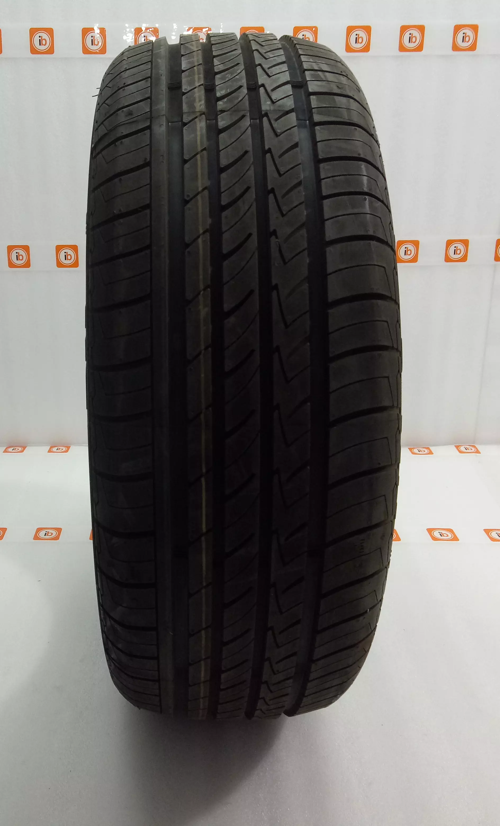 jk-tyre-ux-royale-t-21560-r16-tubeless-tyre-for-car