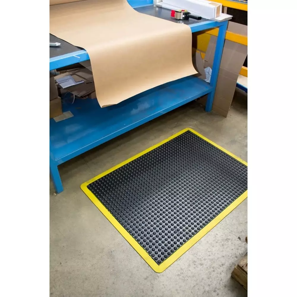 Coba Europe Bubblemat Safety Natural Rubber Anti-Fatigue Mat 0.6 mx0.9 mx14 mm, BF010701