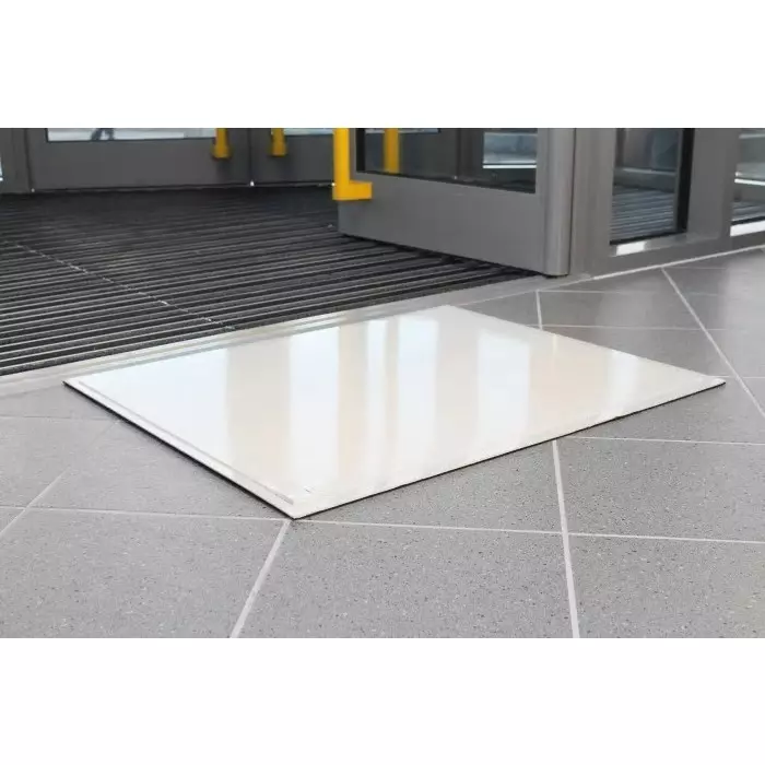 Coba Europe Clean-Step Entrance Mat Smooth Indoor Use White 0.8m 0.6m 6.5 mm, WC000011