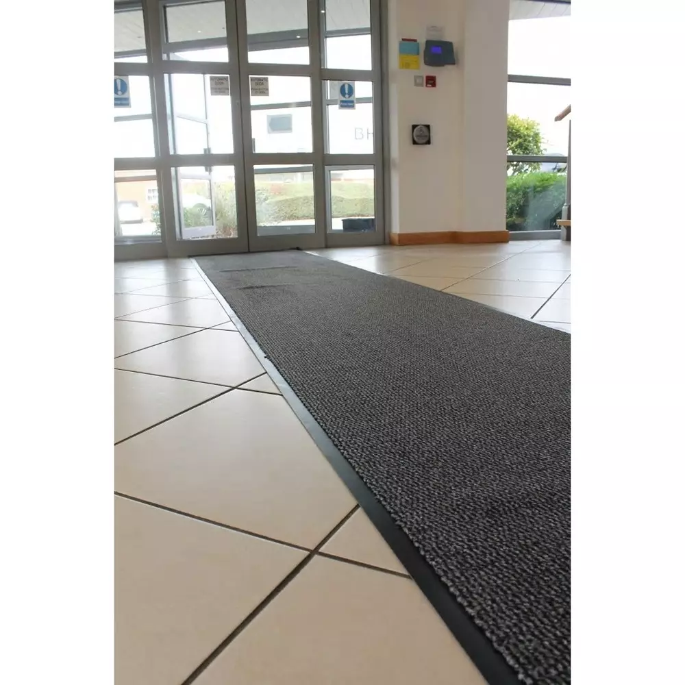 Coba Europe Vyna-Plush Entrance Mat Cutpile Indoor Use Black/Steel 0.6m 0.9m 7 mm, VP010601