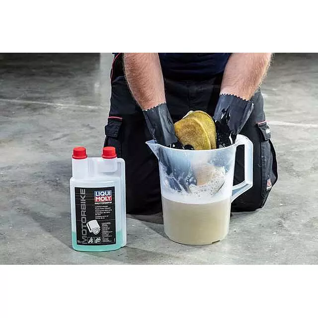 liqui-moly-1-l-motorbike-foam-filter-cleaner-green-color-appearance-and-100-c-boiling-point-1299