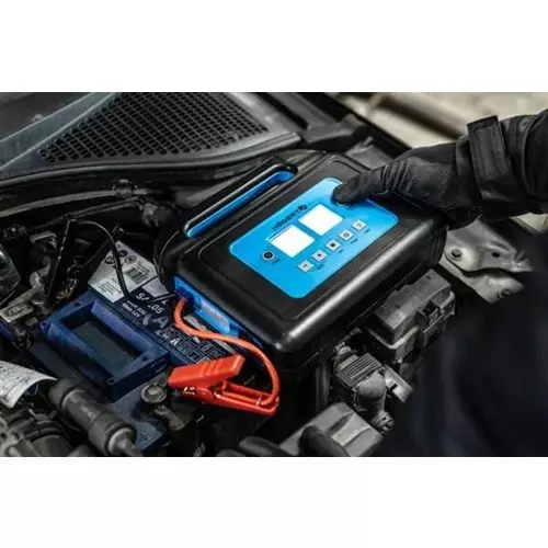 Hogert Technik Jump Starter Kit with Built-In Compressor 400 A Inrush Current and 800 A Peak Current, HT8G624
