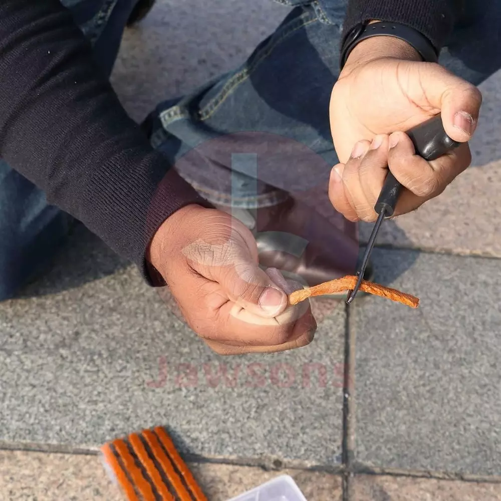 Jawsons Compact & Durable Tubeless Tire Repair Kit for Emergency Road Situation, ‎TR-RPR-KIT (Set of 8 Pcs)