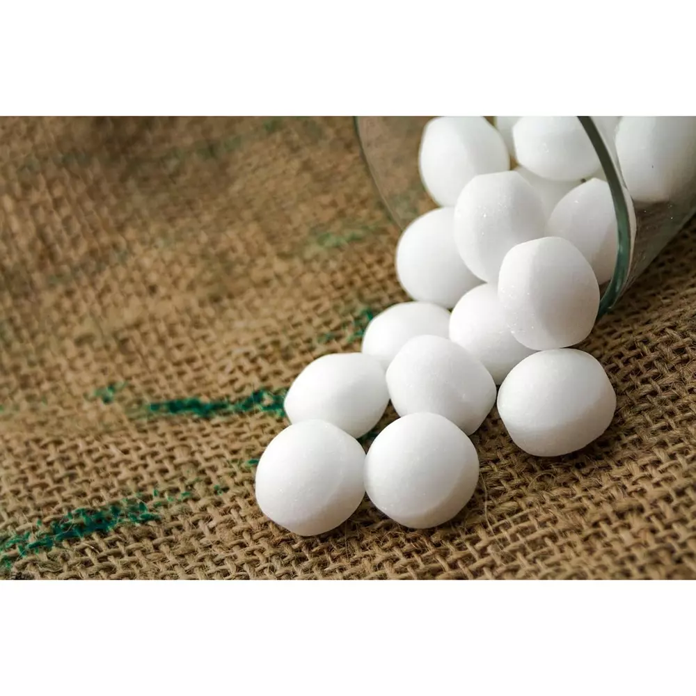 Elysian Moth Balls Anti-Bug Repellent White Naphthalene Flakes 1 Kg Packet for Wardrobes Drawers & Office Cabinets Use