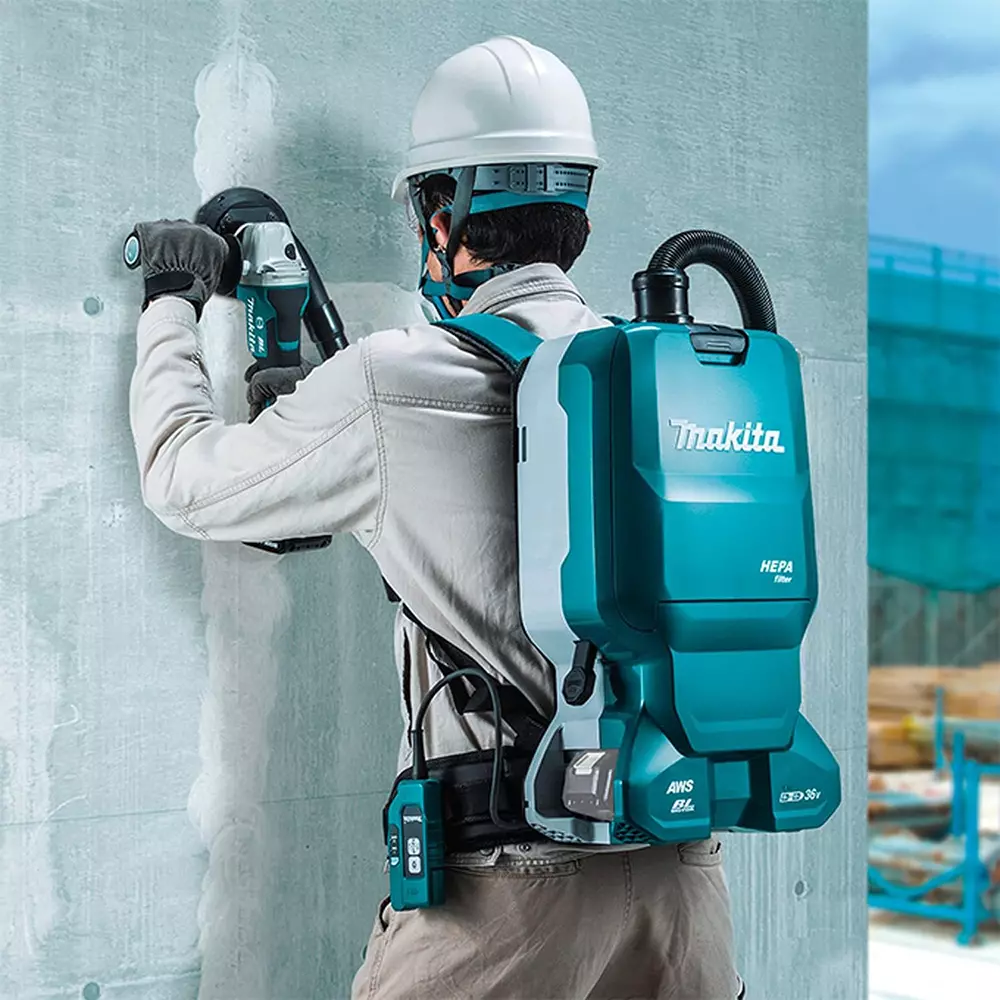 Makita DVC665Z Battery Powered Vacuum Cleaner (Without Battery & Charger)