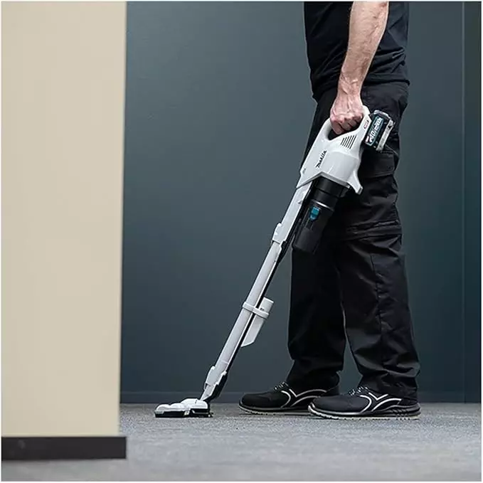 Makita Cordless Vacuum Cleaner 40 V Max Li-ion XGT Battery Powered Brushless Motor 4 Speed 250 ml Capacity with LED, CL004GZ (Without Battery & Charger)