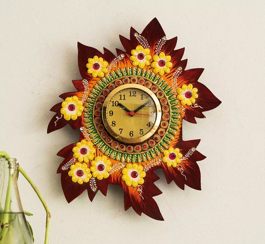 eCraftIndia KWC666 Handcrafted Papier-Mache Leaf Shape Wall Clock