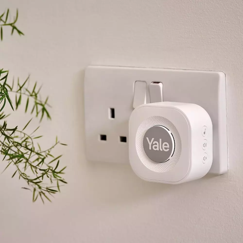 YALE Smart Doorbell & Chime 2 W Speaker Power 7 Different Sound White