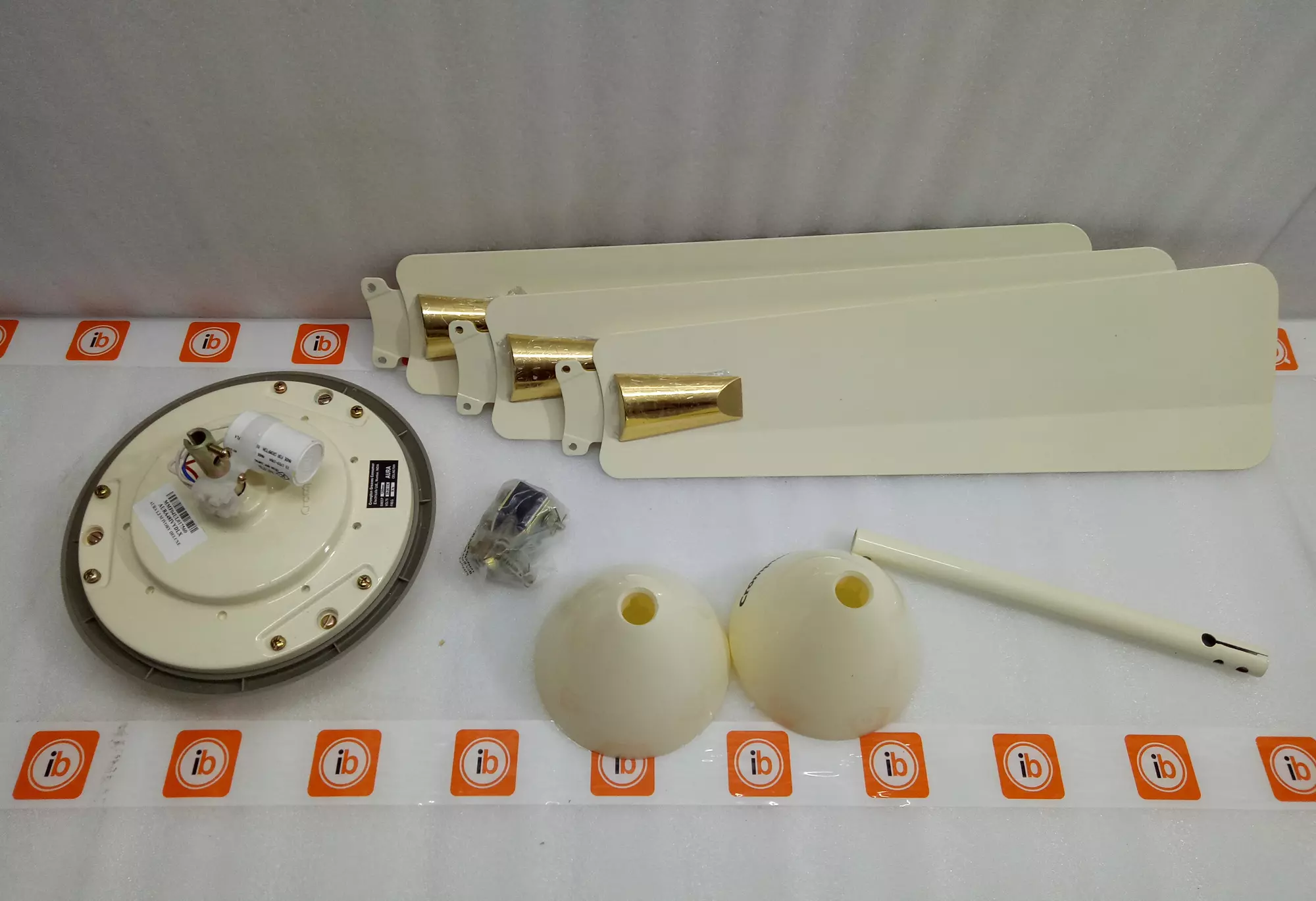 crompton-aura-1200-mm-3-blades-ivory-high-speed-ceiling-fan