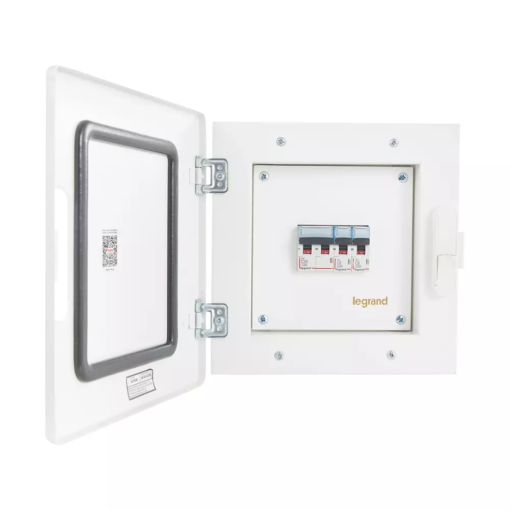 Legrand Ekinox³ SPN Distribution Board 4 Ways and 4 Modules for DX³ MCB, Isolator, RCCB and RCBO, 507640