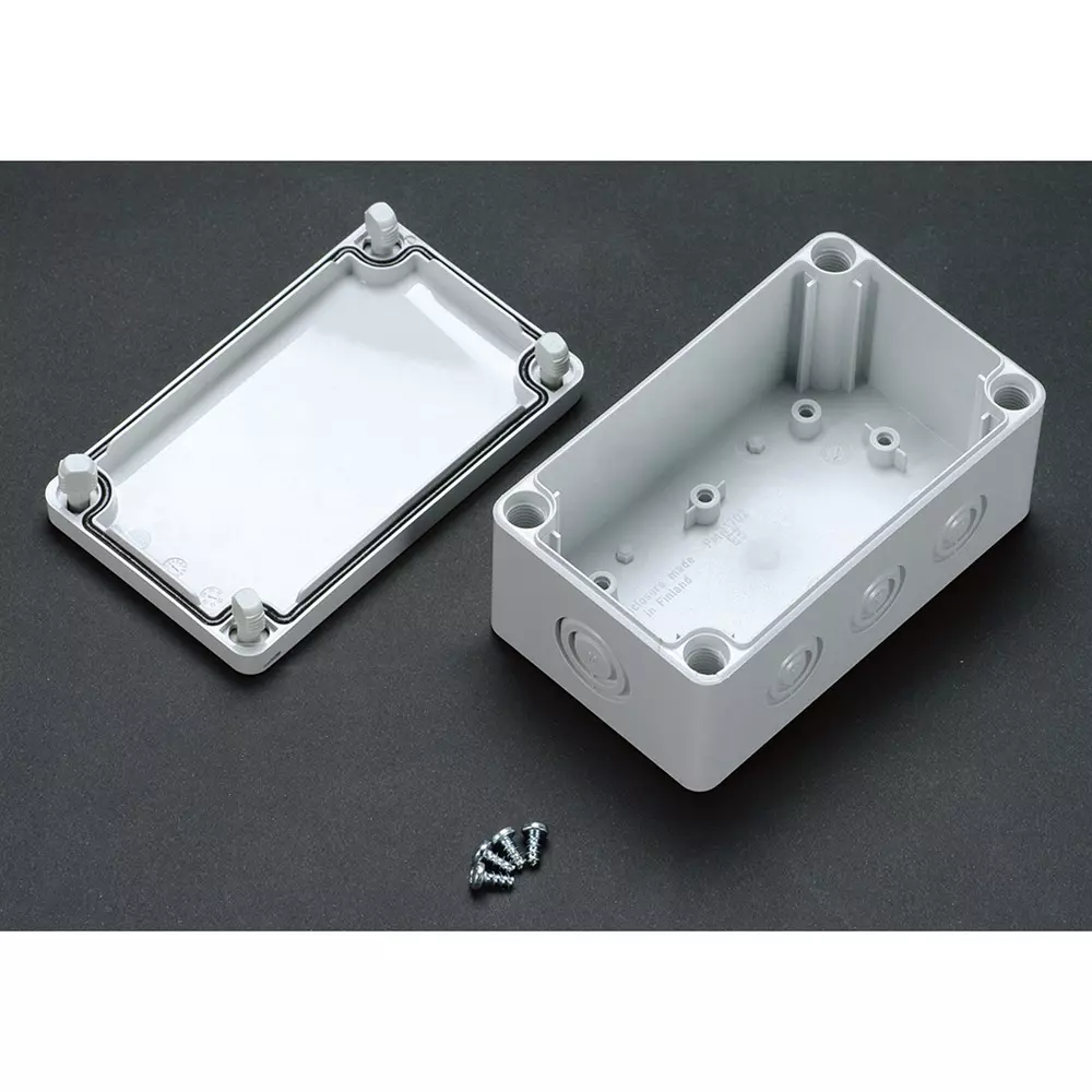 takachi-waterproof-box-with-knockout-spcm181810g