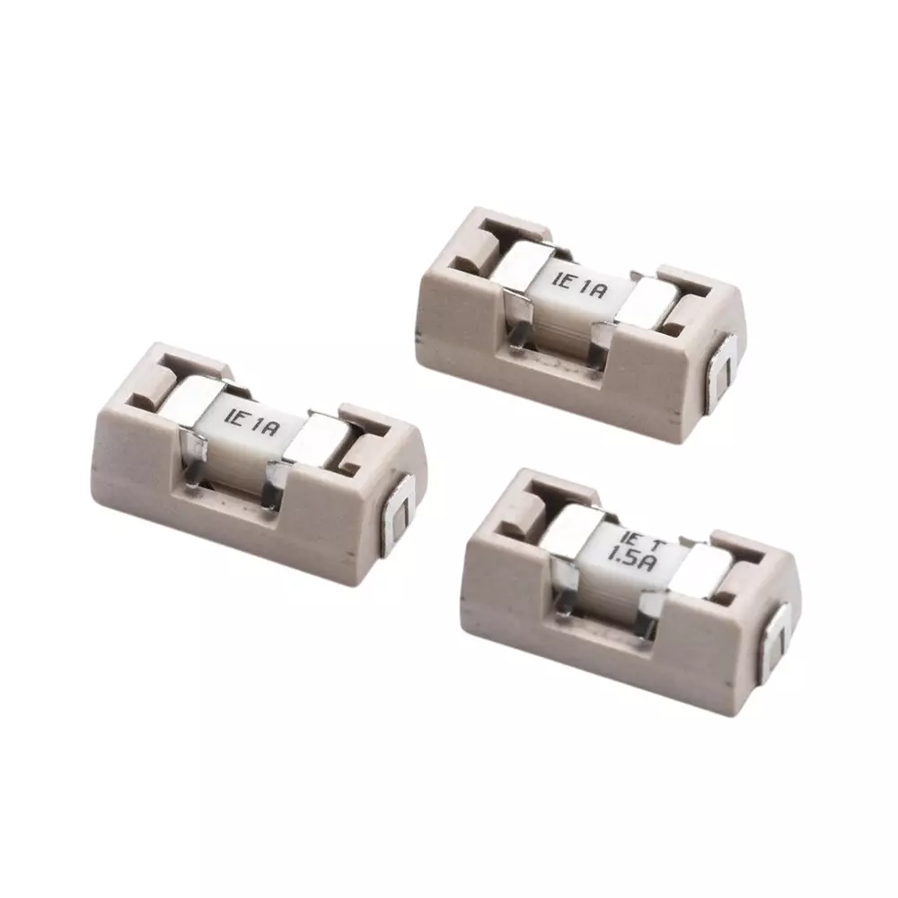 Littelfuse SMD Fuses 1.5 A 125 VAC & 125 VDC OMNI-BLOK, 015401.5DRTL