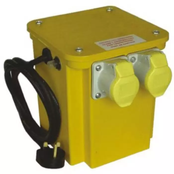 Carroll & Meynell Single Phase 2kVA Site Transformer 230 V AC Primary 112 Secondary 15A O/P, CM40002