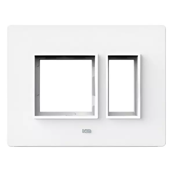 K9 Evoq Cover Plate With Base Frame Vogue 3 Module White, 9473 (Pack of 10)