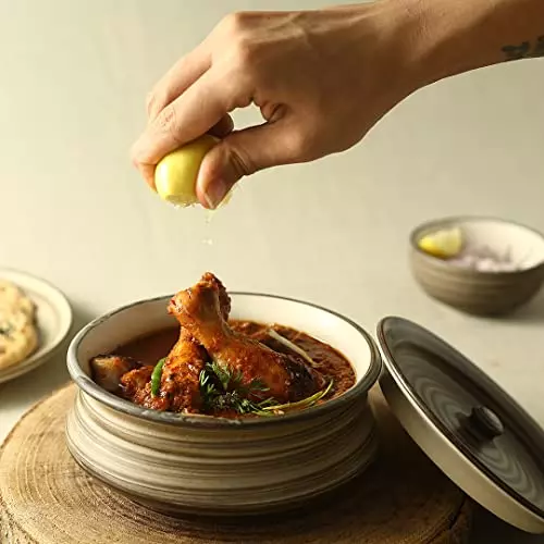 wonderchef-teramo-serving-handi-with-lid-550-ml-stoneware-brown-63154649