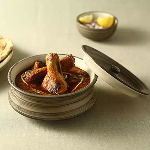 wonderchef-teramo-serving-handi-with-lid-550-ml-stoneware-brown-63154649