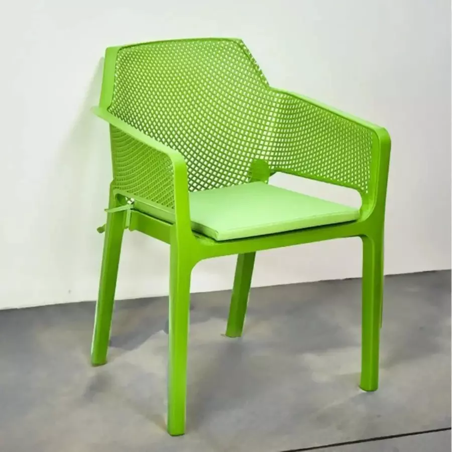 nilkamal-captain-armrest-chair-with-leatherette-cushion-lush-green-color