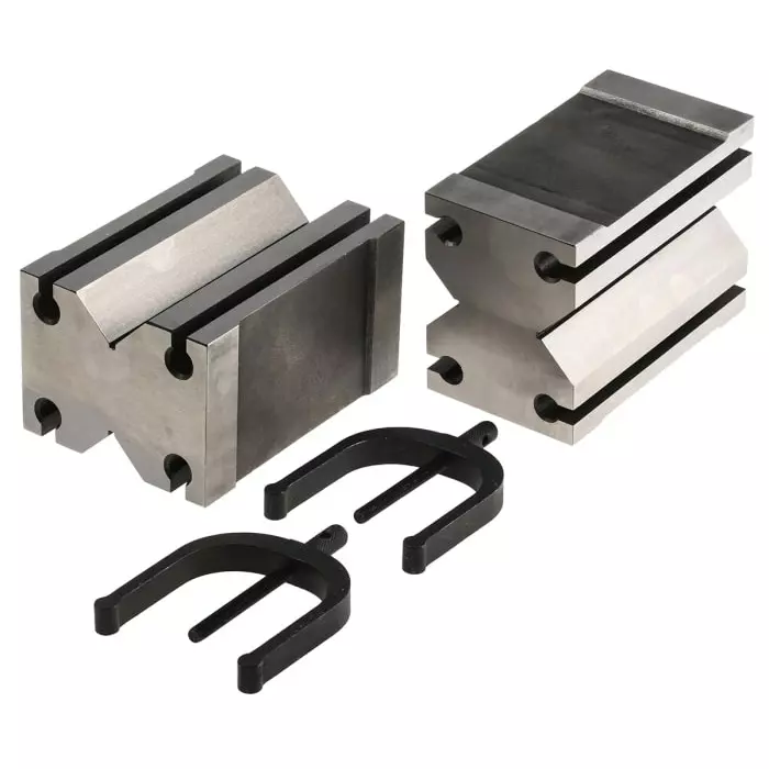 RS PRO Chrome Steel Screw Clamping V-Block, 63.6 mm Capacity Model No 4601102