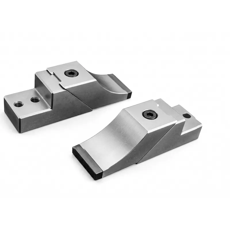 unique-toe-clamp-with-reversible-jaws-cast-iron-42-mm-jaw-width-silver-for-industrial-use-u2828