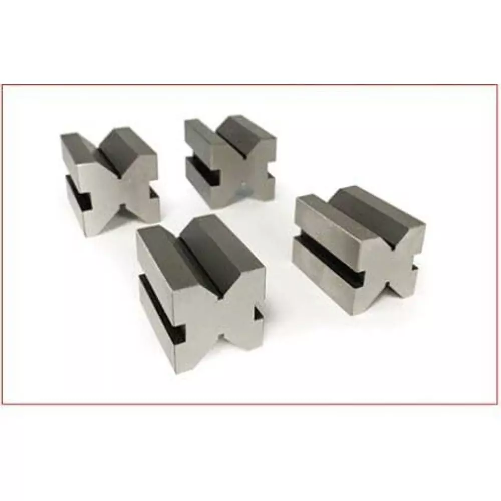 Aastha Tools Vee Block With Clamps Silver 40X32X32 mm (Set of 2)