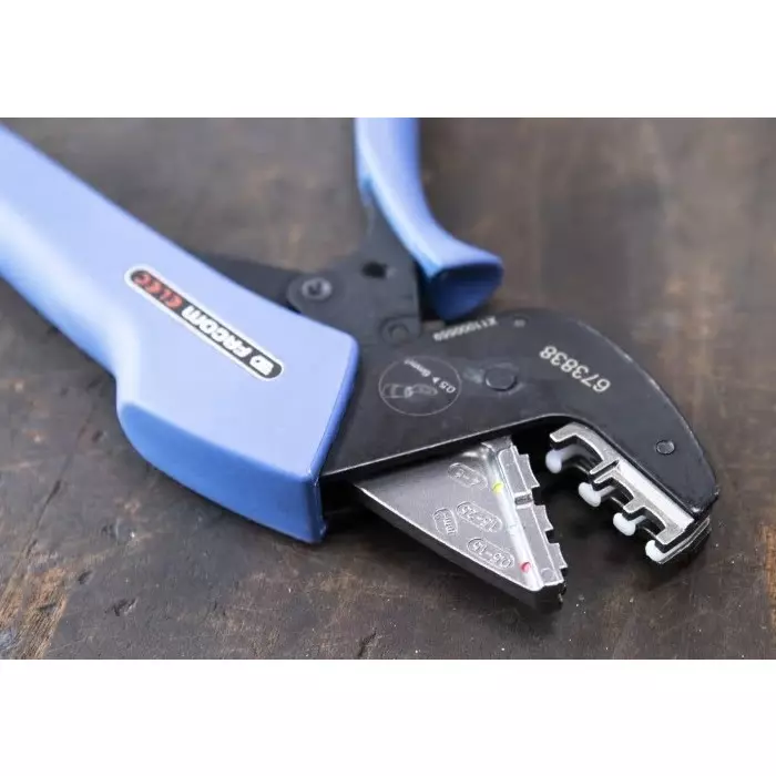 Facom Hand Ratcheting Crimp Tool for Insulated Terminals, 673838