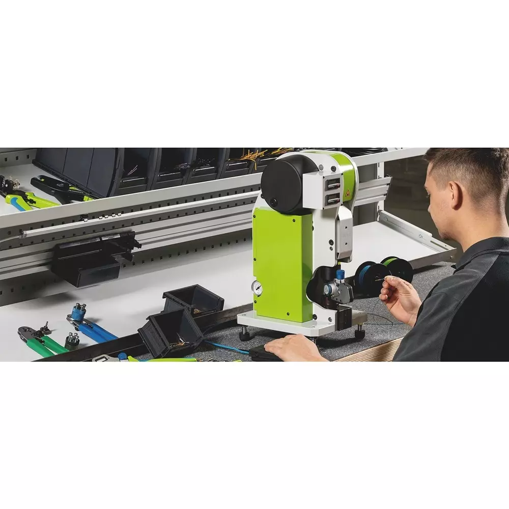 RENNSTEIG Single Locator with Adapter Ring 24x24x29 mm 10 g Reference Acc. To AS22520/2-02, R8738 1202 0