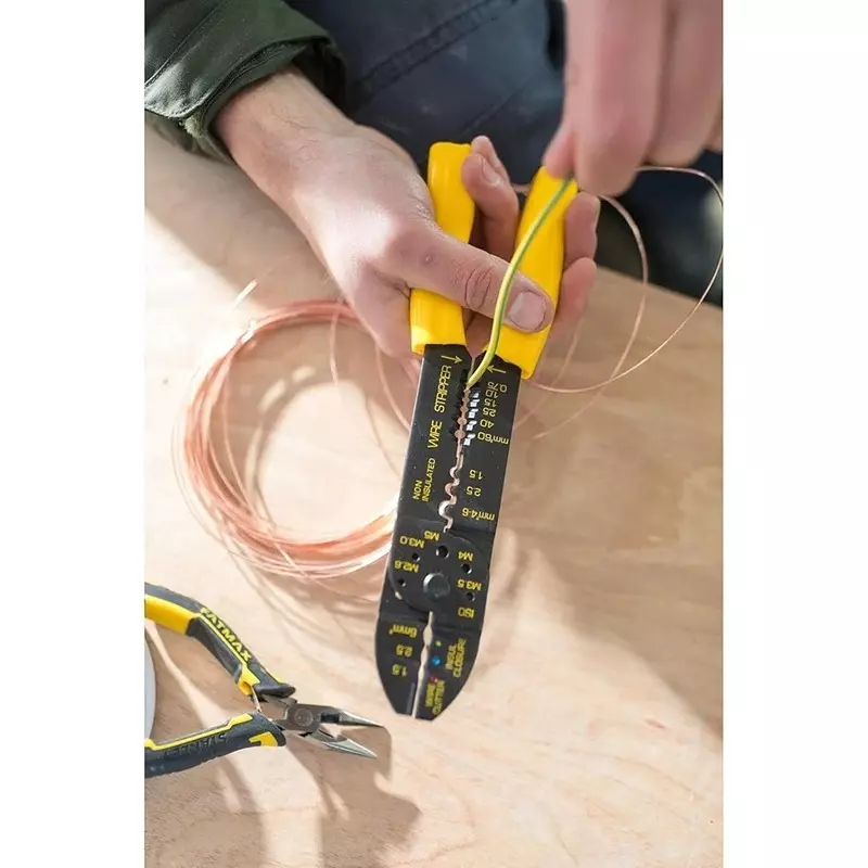 stanley-220-mm-standard-crimping-plier-with-ergonomic-grip-designed-for-electricians-technicians-electronics-work-stht0-75414