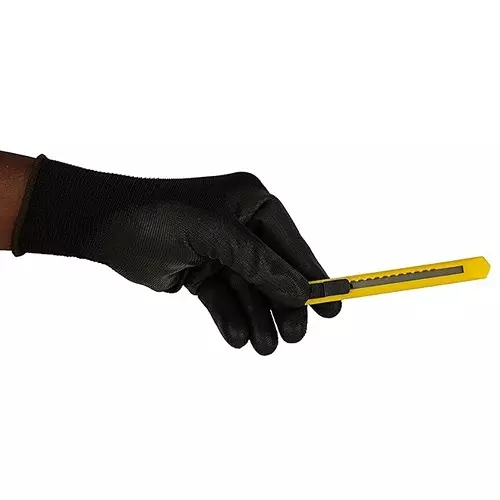 STANLEY 9 mm Basic Snap Off Cutter 10-131-S