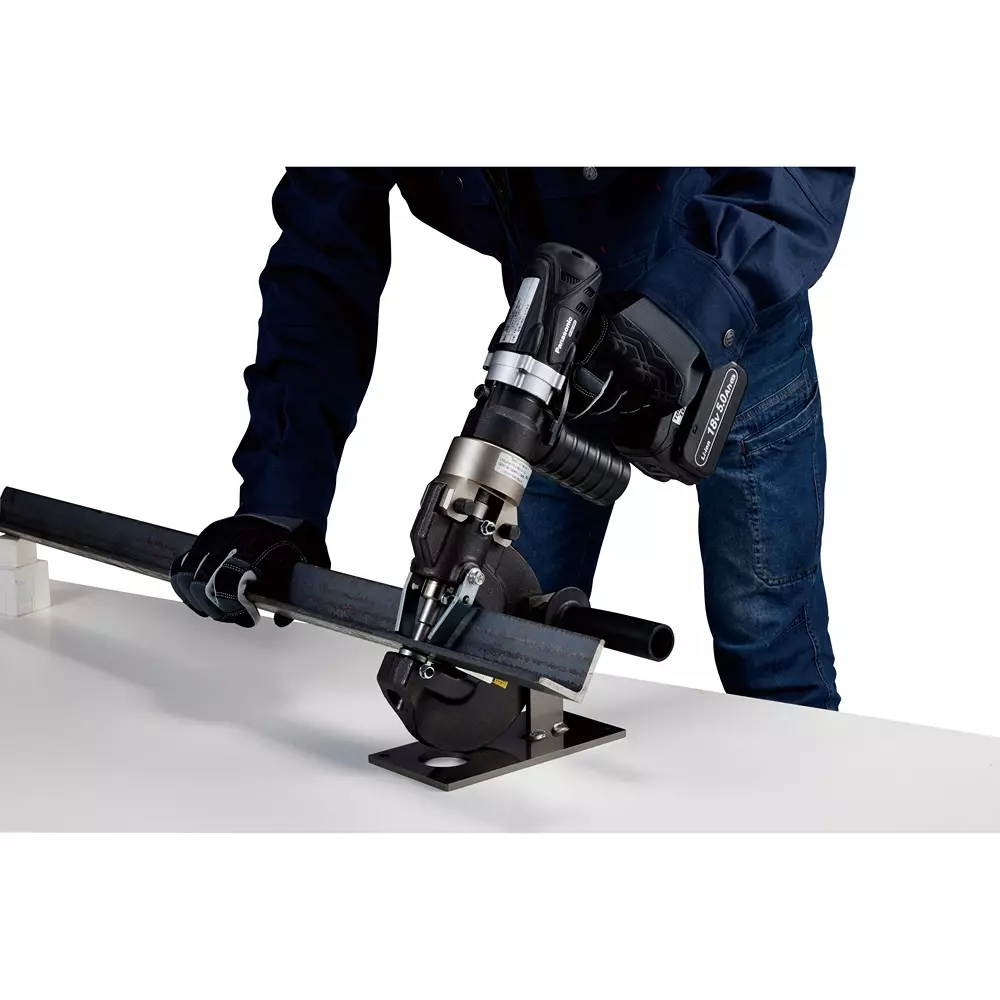 panasonic-angle-puncher-ez9xap1