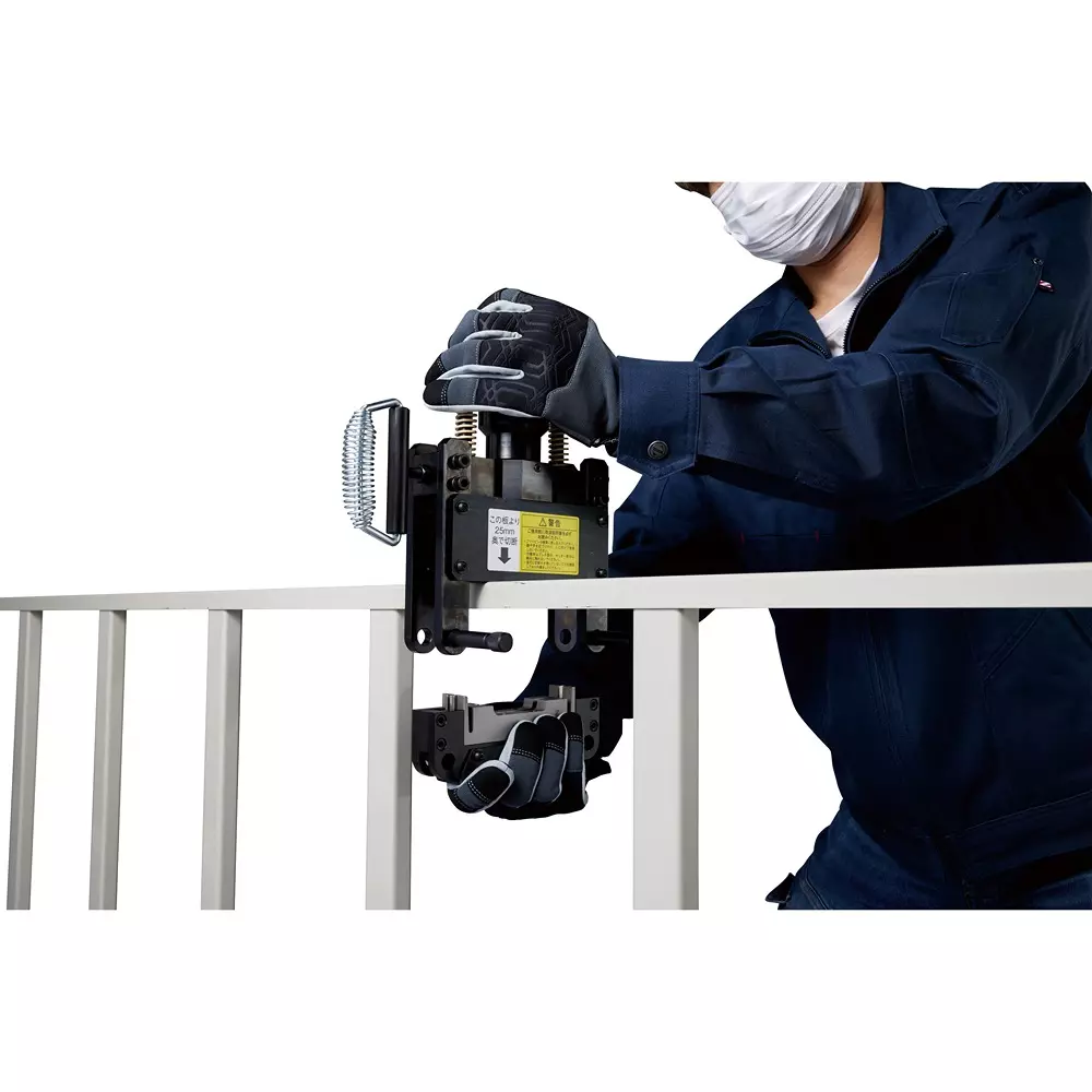 panasonic-cable-rack-cutter-ez9xcc1