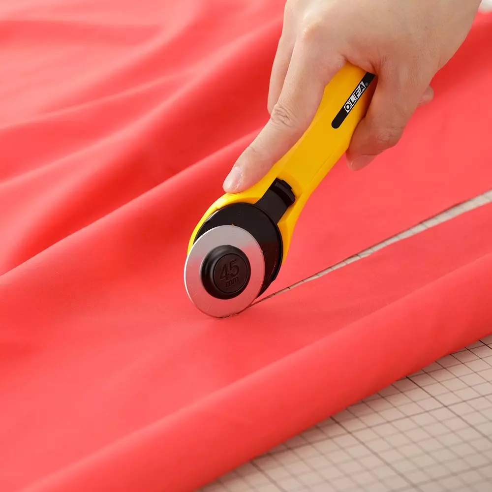 olfa-rotary-cutter-234b