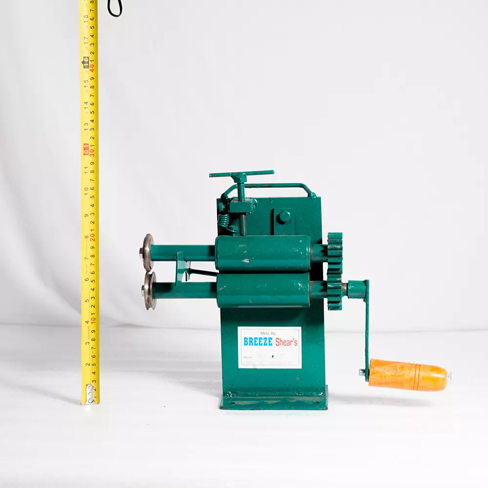 Breeze Shears 5 Kg Light Hand Operated Grooving Machine