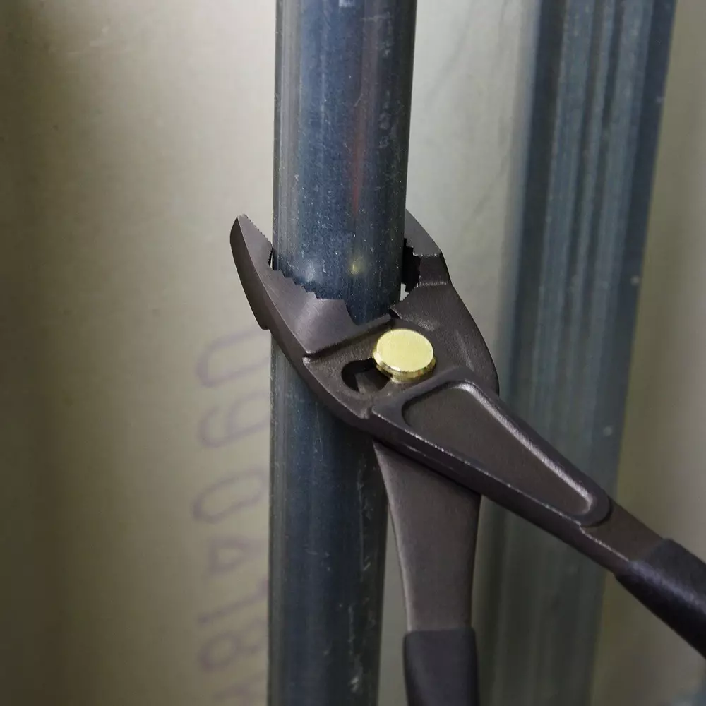 fujiya-ultra-lightweight-combination-plier-200-mm-overall-length-230-200-bg