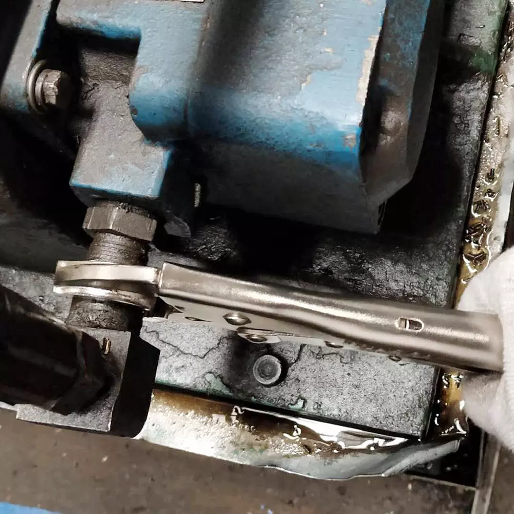 trusco-grip-locking-plier-35-mm-maximum-jaw-opening-tgp-200