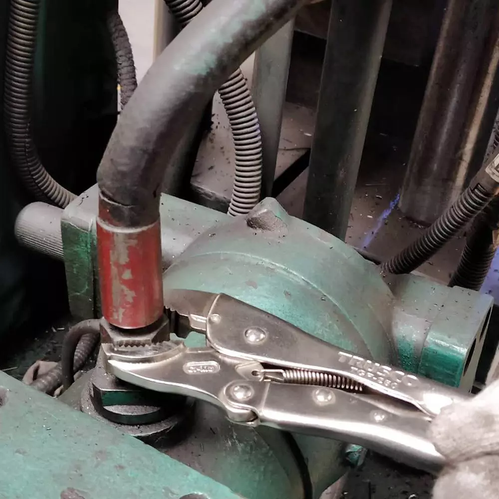 trusco-grip-locking-plier-24-mm-maximum-jaw-opening-tgp-125