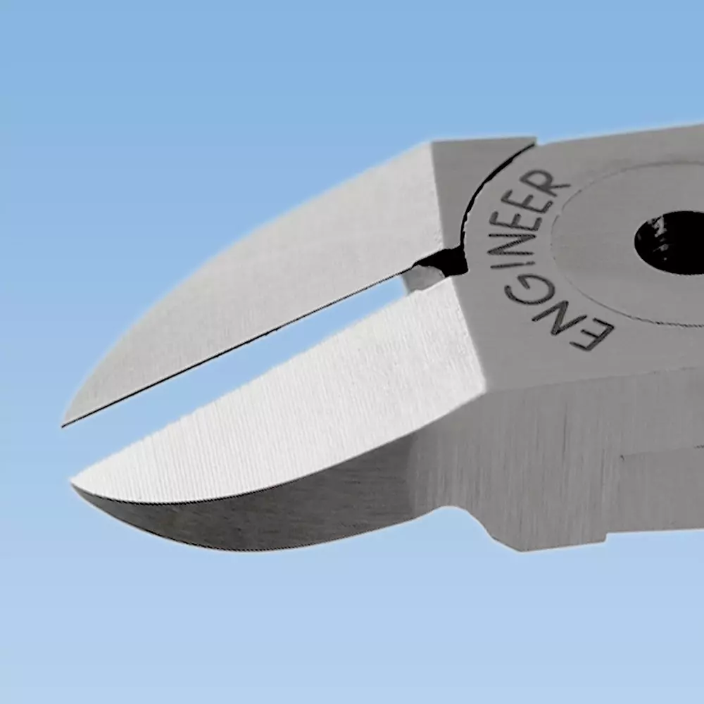 engineer-plastic-nipper-130-mm-overall-length-np-03