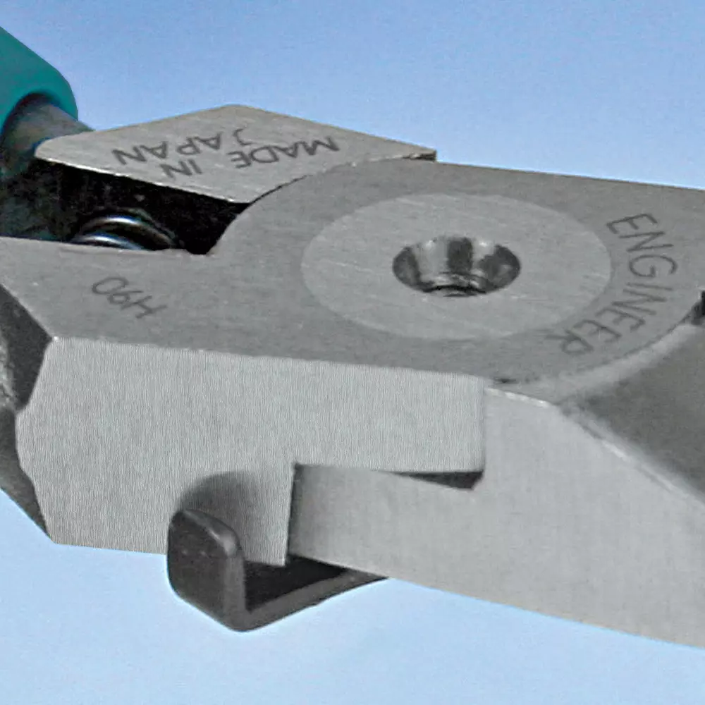 engineer-plastic-nipper-130-mm-overall-length-np-03