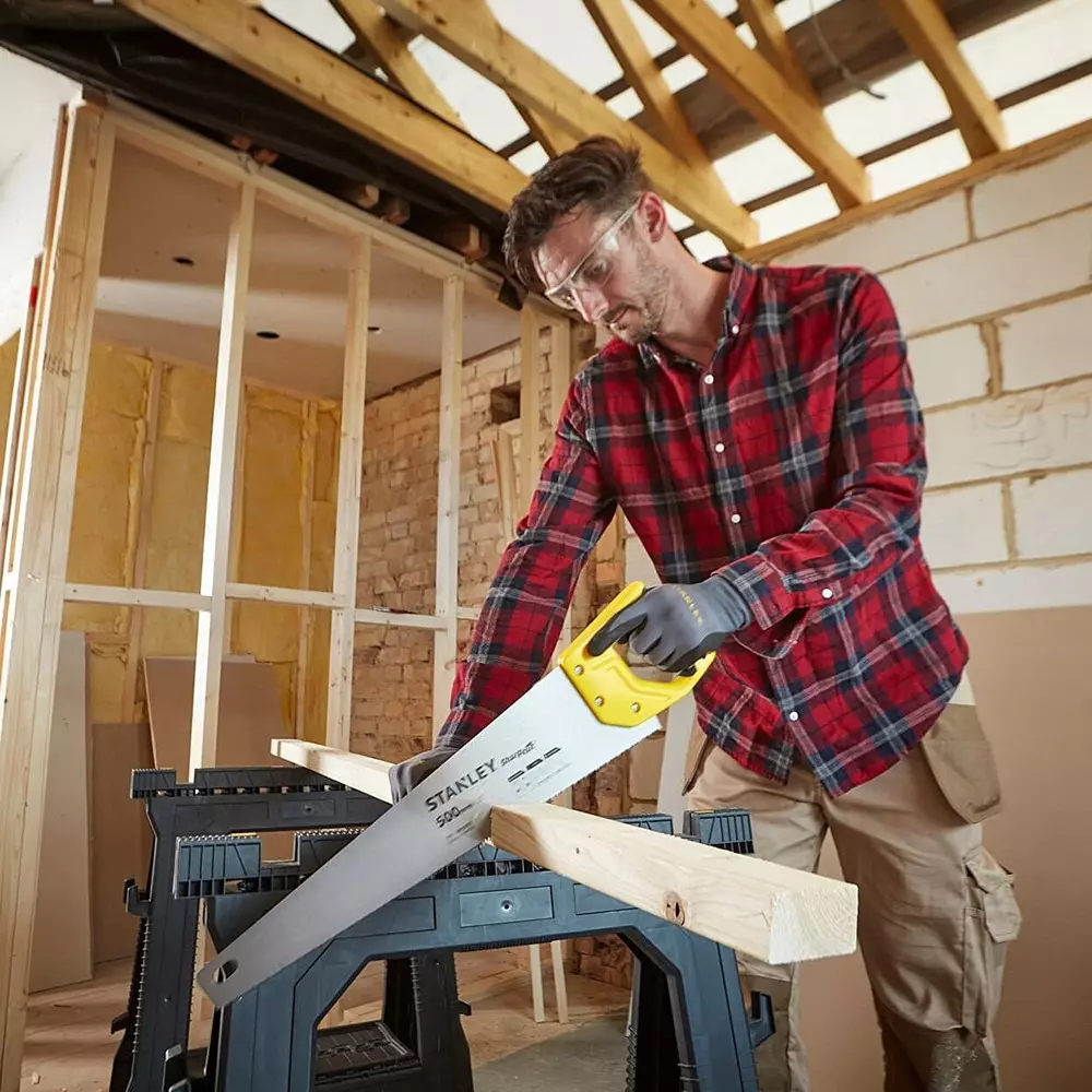 stanley-20-inch-500-mm-sharpcut-handsaw-steel-blade-and-7-tpi-for-cutting-wood-stht20367-1