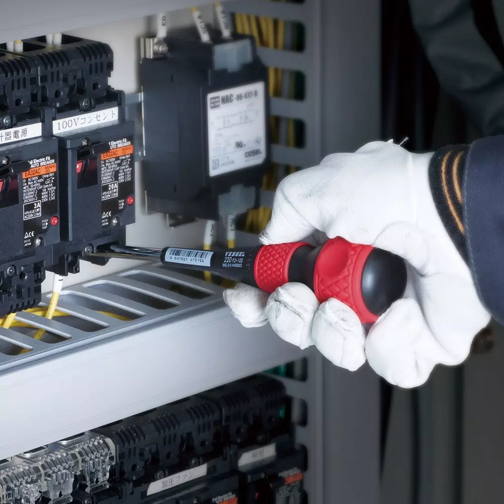 vessel-ball-grip-screwdriver-156-mm-overall-length-220-1x75