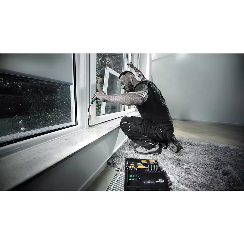 wera-393-s-bit-holding-screwdriver-with-flexible-shaft-1735-mm-blade-length-and-14-inch-635-mm-external-hexagon-drive-5028161001