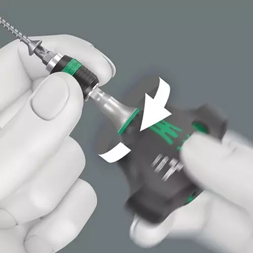 wera-416-ra-t-handle-bitholding-screwdriver-with-45-mm-blade-length-and-14-inch-635-mm-tip-size-5023461001