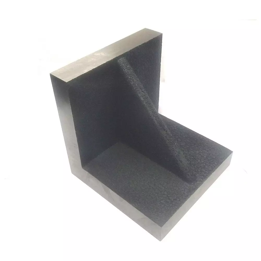 Assorts Solid Webbed Angle Plate Cast Iron 100x100x100 mm Size