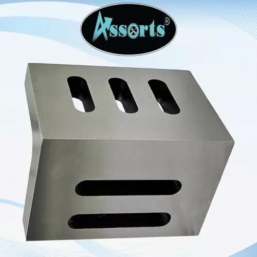 Assorts Slotted Webbed Angle Plate Cast Iron Small 75x55x55 mm