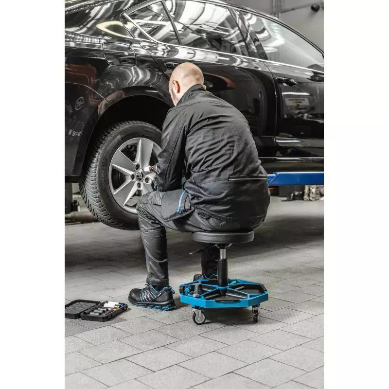 hogert-technik-adjustable-workshop-seat-140-kg-maximum-load-capacity-and-370-520-mm-height-ht7g559