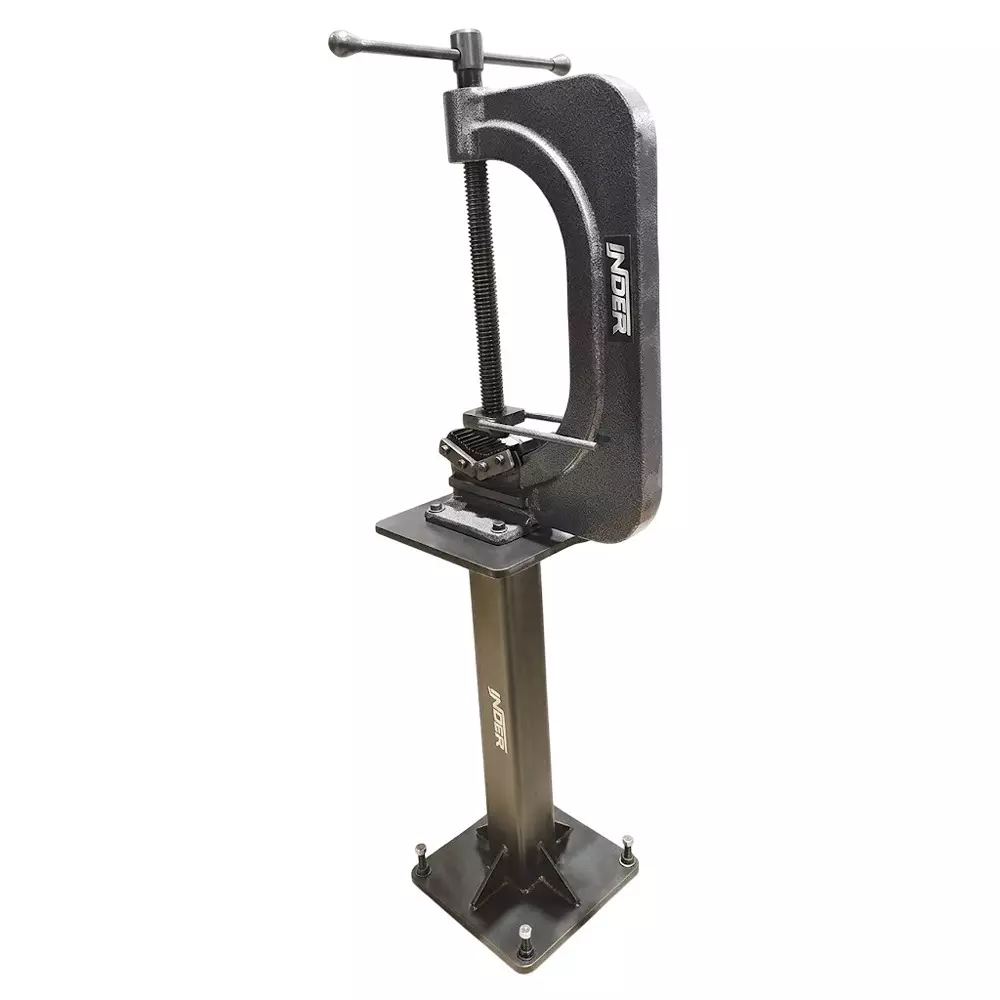 Inder Oil Field G Pipe Vice Open Type Metal Body and 2-3/8 x 8-5/8 inch (60.32 x 219.07 mm) Size, 544A